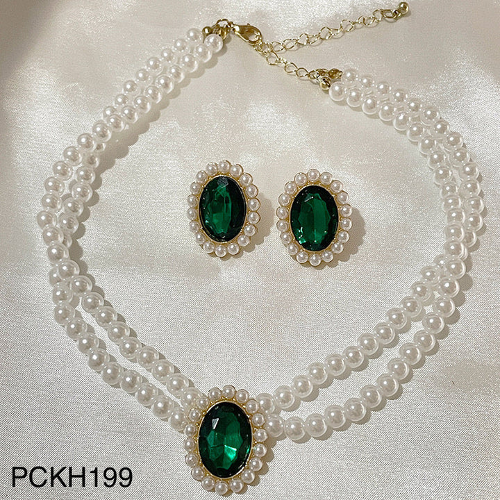 SDQ Pearl Oval Choker Set